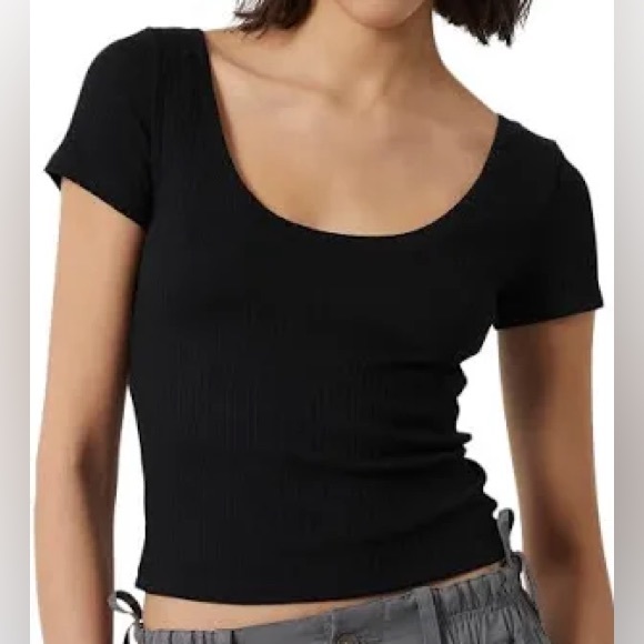 French Connection - Picture 1 of 2